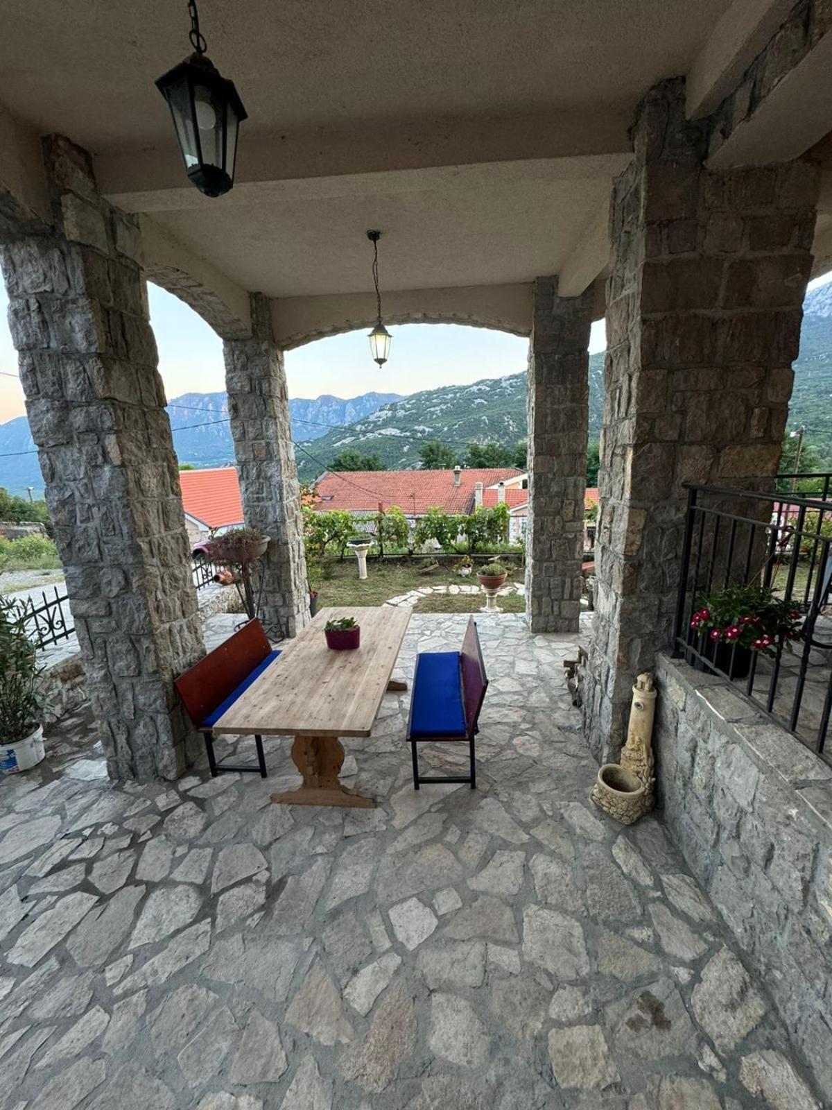 Villagio Virpazar Luaran gambar