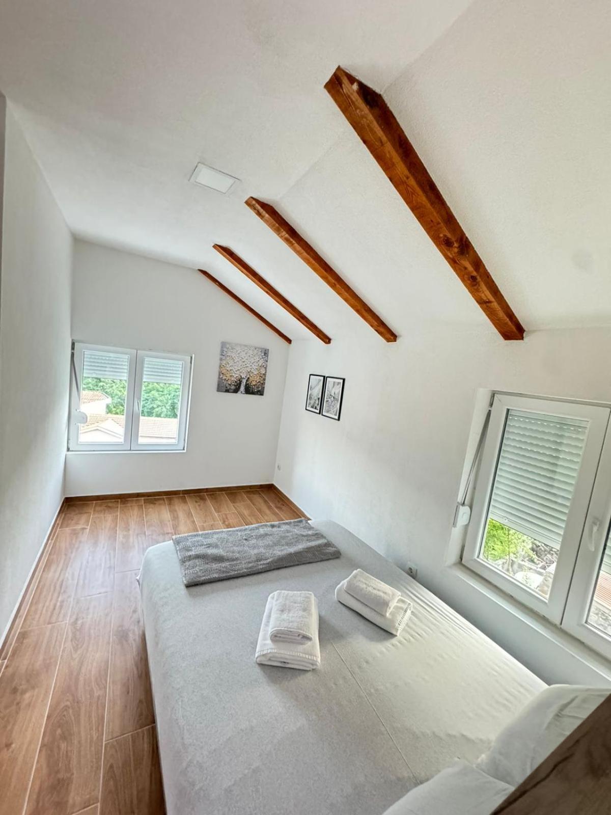 Villagio Virpazar Luaran gambar