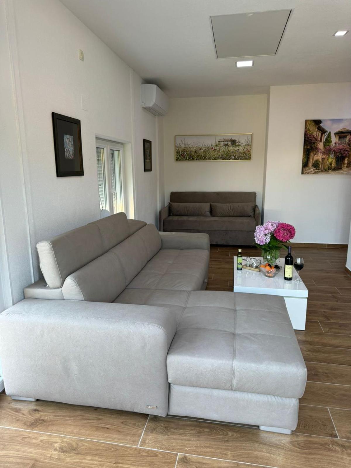 Villagio Virpazar Luaran gambar