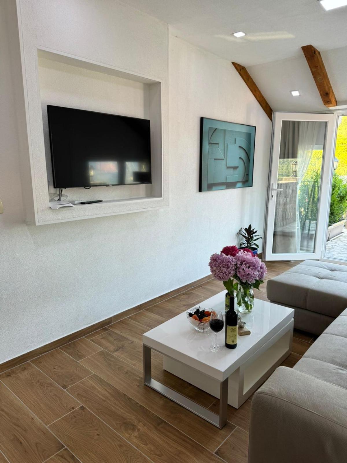 Villagio Virpazar Luaran gambar