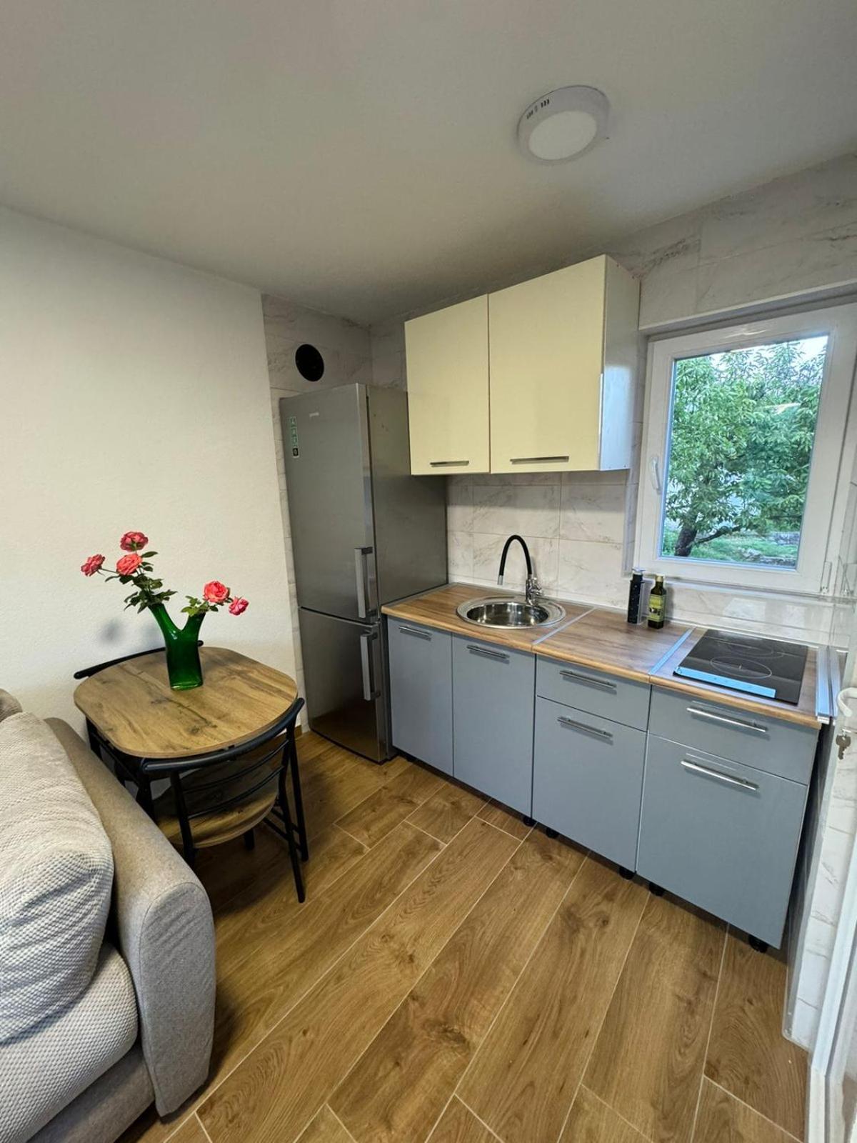 Villagio Virpazar Luaran gambar