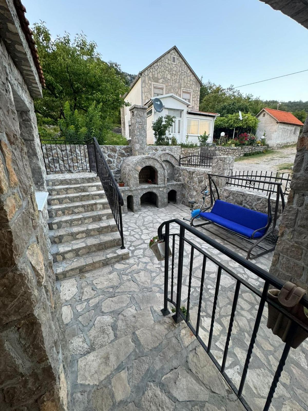 Villagio Virpazar Luaran gambar