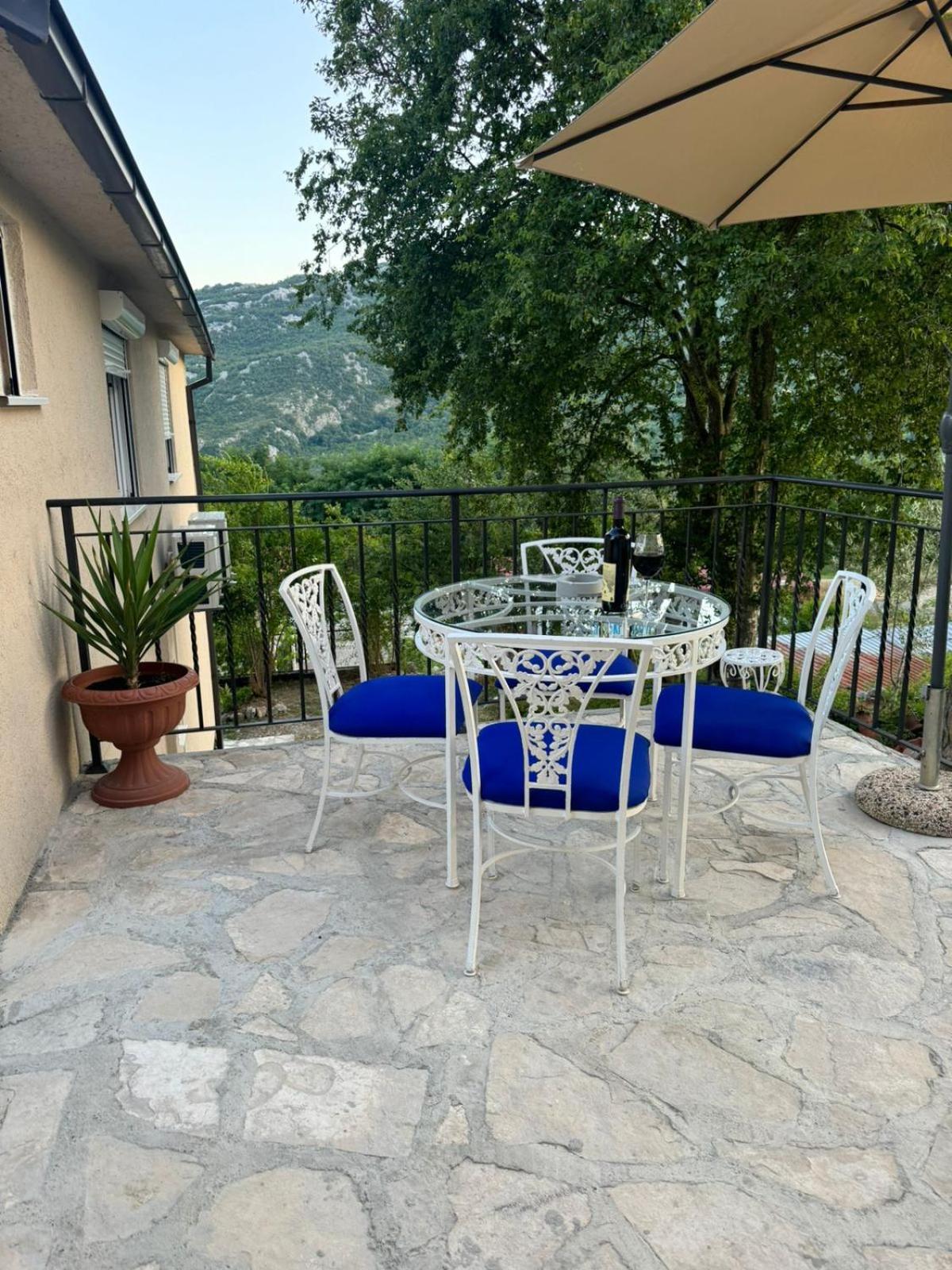 Villagio Virpazar Luaran gambar