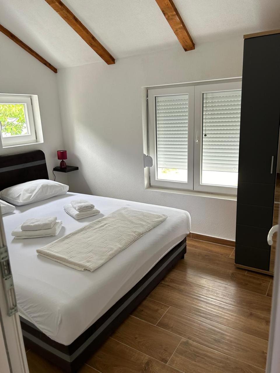 Villagio Virpazar Luaran gambar