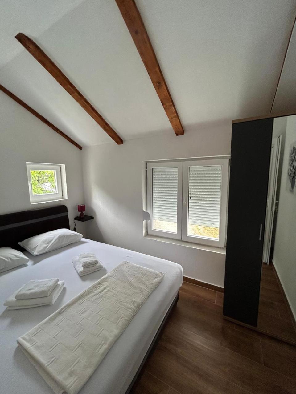 Villagio Virpazar Luaran gambar